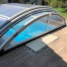 Optez pour l'abri bas desjoyaux entièrement télescopique pour un encombrement minimisé. Abri Mi Haut Piscine La Boutique Desjoyaux