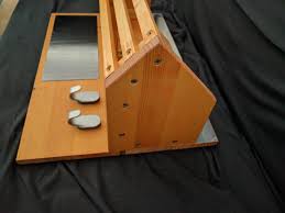 Wer außerdem noch einen indviduellen organisationshelfer möchte, der sollte seine pinnwand selber machen. Ablage Aus Holz Mit Magnetwand Und Schlusselhaken Aus Edelstahl Magnetwand Selber Bauen Selber Bauen Kinderzimmer