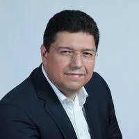 60+ "Flores-ceja" profiles