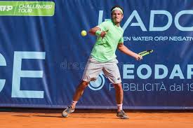 Giannessi will have a small advantage in this match. Alessandro Giannessi Atp Tennis Spieler Redaktionelles Bild Bild Von Trainer Spieler 153743350