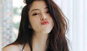 Han so hee 한소희 updated their cover photo. Han So Hee Profile Facts Instagram And Latest News Byeol Korea