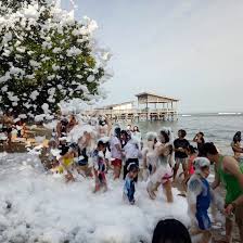 Rasakan Sensi Foam Party Di Aston Anyer Beach Hotel Majalahteras Com