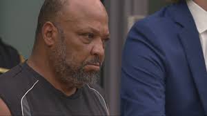 🥜 Trading complimentary peanuts for kibble! 🍖 No more cages in the  luggage compartment or smuggling shih-tzus through the metal detectors, now  you and your dog can share bowls of bone broth