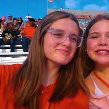 Renee McCormack (@reneemccormack0) er Í BEINNI