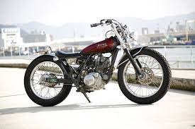 平和モーターサイクル heiwa motorcycle bronco yamaha カスタムバイク モーターサイクル トライアンフ