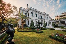 Kessler mansion is a former hgtv extreme home and a unique, eclectic and flexible property. Richard Kessler Is Mr Hotel South Magazine