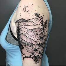 Kelly is a busy artist and she only tattoos around half the week. Earth S Edge 12 Photos 12 Reviews Tattoo 1800 Silas Creek Pkwy Winston Salem Nc Phone Number Yelp