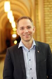 Последние твиты от bent høie (@benthhoyre). Arbeiderpartiet Hoyre Klasseskillet I Munnen