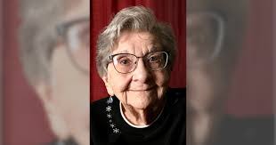 Alyssa Cedillo's Instagram, Twitter & Facebook