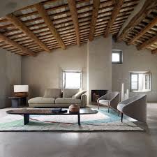 Comment Reussir Sa Deco Avec Peu De Hauteur Sous Plafond Madame Figaro