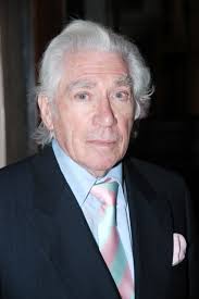Frank Finlay Height