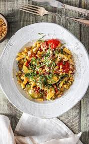 Goldbraun Gebratene Spatzle Rezept Hellofresh Rezept Rezepte Einfache Gerichte Spatzle Rezept