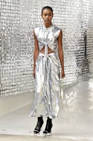 From the colour trend to know to the key piece to covet this is the vogue edit of ss21's top 12 women's fashion trends from the spring/summer 2021 catwalks. Spring Color Trends For 2021 Popular New Colors In Spring Fashion