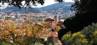 Visiter La Vieille Ville Hyeres Tourisme Vos Vacances A Hyeres Porquerolles Port Cros Le Levant