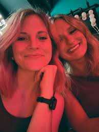 Your fav travel duo, back in action 👯‍♀️