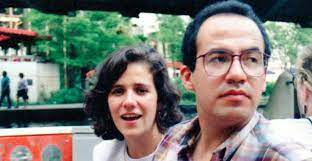 De las organizaciones, la que cometió más irregularidades y por tanto tiene el mayor monto de sanción es libertad y responsabilidad democrática, del ex presidente felipe calderón y su esposa margarita zavala. Trolean A Calderon Por Mensaje De Amor A Margarita Zavala