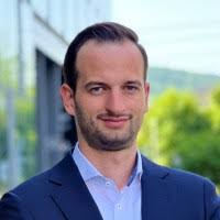 3600+ perfiles de «Scuderi»