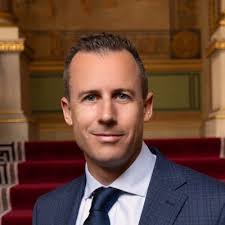 Hugh Elliott (@HughElliottUK)