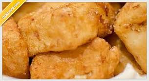 La ricetta per fare la ricotta fritta è molto facile ma bisogna seguire passo passo tutta la preparazione, in modo da ottenere dei bocconcini di ricotta fritta che sono morbidi all'interno mentre croccanti e dorati all'esterno. Ricetta Della Ricotta Fritta Cucinare Alla Napoletana