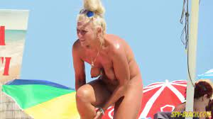 Nude Beach Voyeur Amateur - Close-Up Pussy MIlf - EPORNER