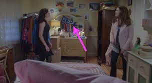 5 years ago notes (2). Here S What Lauren Graham And Alexis Bledel Stole At The End Of Filming Gilmore Girls Hellogiggles