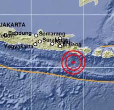 Gempa yang terjadi di laut selatan malang mengguncang sejumlah daerah di jawa timur, sabtu (10/4/2021) sekitar pukul 14.00 wib. Breaking News Gempa Bumi Di Selatan Jawa Timur Getaran Berlangsung Sekitar Satu Menit Portal Jember
