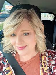 which hair color looks better