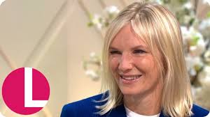 After studying in brighton and dabbling on bbc radio sussex's new music show, her first broadcasting job proper was as a presenter for wpfm, radio 4's youth culture and music show. Jo Whiley Was Thanked By Ed Sheeran For Helping His Career Lorraine Youtube