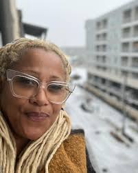 Vonda Morris's Instagram, Twitter & Facebook