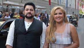 Но тенор знаменит еще и собственными успехами на мировой оперной сцене. Yusif Ejvazov Pervaya Zhena Ferrari