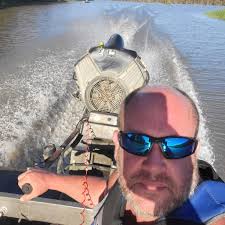 Why is the oil drain tube spring missing in some 6.0 engines?