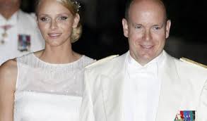 Am samstag gaben sich louis ducruet und marie hoa chevallier nach sieben jahren. Furst Albert Ii Von Monaco Hat Coronavirus Grimaldis Seit 700 Jahren Verflucht Was Steckt Hinter Der Legende News De