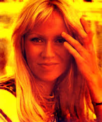 Freakier Friday movie scene with Bjork's Utopia album