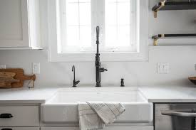 White quartz full height backsplash. Quartz Countertop And Quartz Backsplash Quartz Backsplash Quartz Countertops And Backsplash White Quartz Countertop