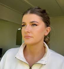 Robyn Stinson's Instagram, Twitter & Facebook