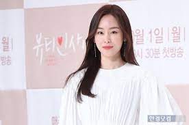 서울=뉴시스서현진 인스타그램(사진=sns 캡처)2021.04.06 photo@newsis.com *재판매 및 db 금지 서울=뉴시스 서현진 전 아나운서는 5일 자신의 소셜네트워크서비스 계정에 날이 눈물나게 좋네요. ë‹¨ë… êµ­ì„¸ì²­ í–‰ì‚¬ ë' ë²ˆ íŽ'í¬ ë‚¸ ë°°ìš° ì„œí˜„ì§„ í•œê²½ë‹·ì»´
