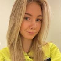 Jeanette Ryder's Instagram, Twitter & Facebook