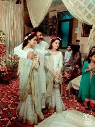 Aiman Minal Khan With Father Aimankhan Minalkhan Dholkinight Lovesisters Gorgeous El Pakistani Bridal Beautiful Pakistani Dresses Desi Wedding Dresses