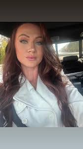 Sandra Merry's Instagram, Twitter & Facebook