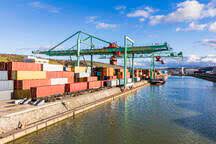With paycargo, your payment is instantly sent to your logistics provider and your cargo is released the same day, sometimes within a few hours. Germany Baden Wurttemberg Stuttgart Cargo Containers Stacked In Commercial Dock On Bank Of Neckar River Stockphoto