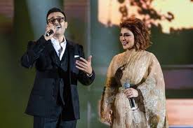 بعد سنوات طويلة صابر الرباعي وأصالة يغنيان ع اللي جرى من جديد في موسم الرياض صور وفيديو Nun Dress Fur Coat Coat