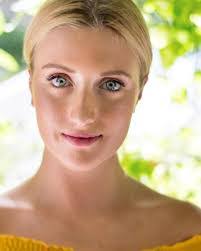 Carina Bowers's Instagram, Twitter & Facebook