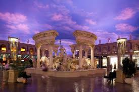 There are hugh misconceptions regarding what it is like to live in las vegas and where we live in the city. Las Vegas Malls And Shopping Centers 10best Mall Reviews