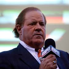 Chris Berman is finding his way after his wife's death in a car crash and  his move to semiretirement
