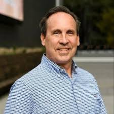 Scott Dizon's Instagram, Twitter & Facebook