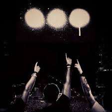 Pin By Adina On Under The Electric Sky Swedish House Mafia Mafia Wallpaper Edm Music