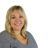 Erin Rochelle's Instagram, Twitter & Facebook