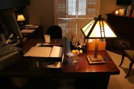 Craftsman style (sometimes called mission style) was born in the late 18th century as a direct response to the industrial revolution. Craftsman Decor Lovetoknow