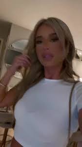 Amy Wix's Instagram, Twitter & Facebook