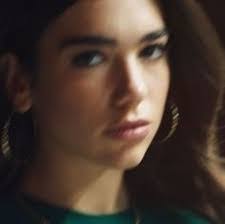 Kellie Potts's Instagram, Twitter & Facebook